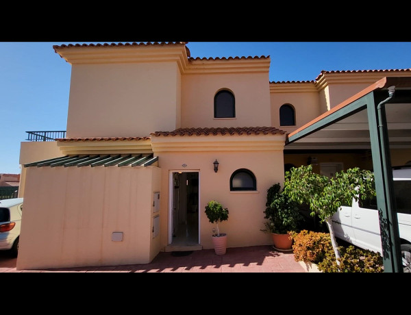 Таунхаус на продажу в Calle Vicente Blasco Ibáñez, 6 , San Bartolomé de Tirajana thumbnail 1