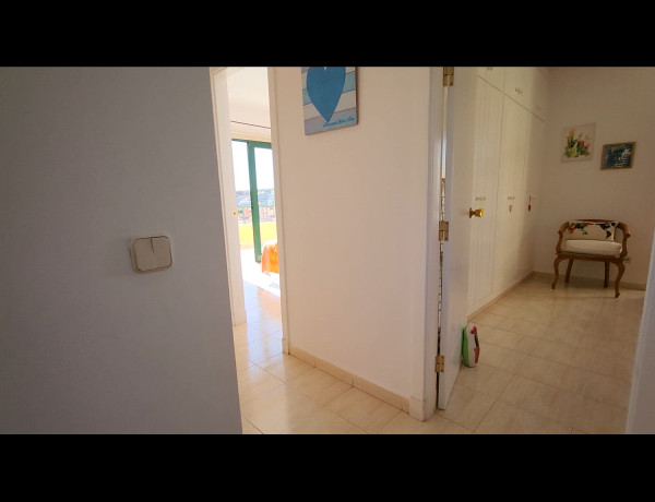 Таунхаус на продажу в Calle Vicente Blasco Ibáñez, 6 , San Bartolomé de Tirajana thumbnail 2