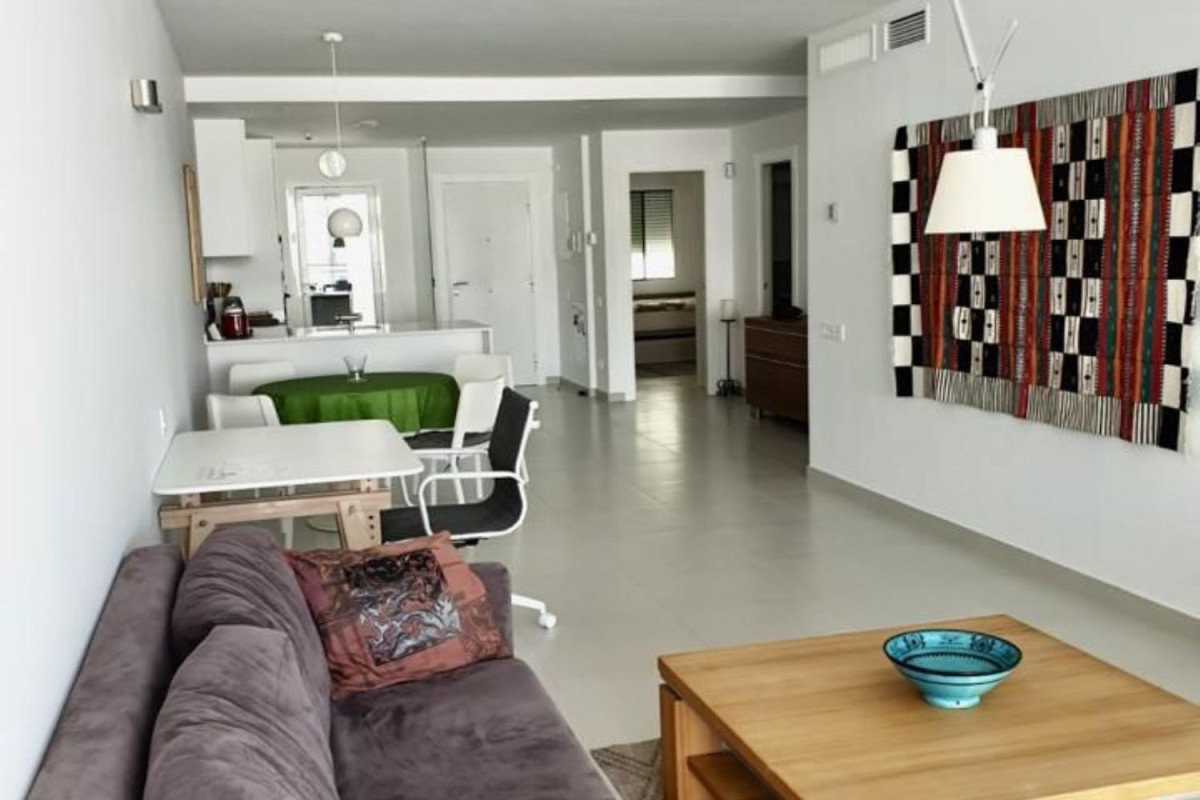 Sale of apartment in Avenida las Palmeras, Benalmádena
photo 2