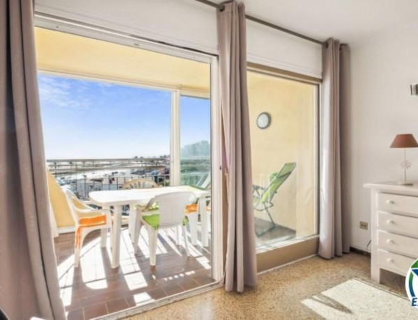 Apartment for sale in Calle Salins 1 línea, Empuriabrava thumbnail 2