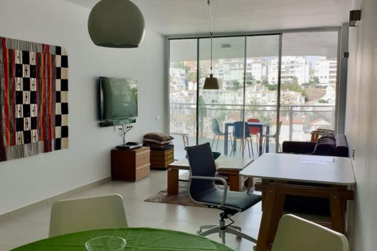 Sale of apartment in Avenida las Palmeras, Benalmádena
photo 3