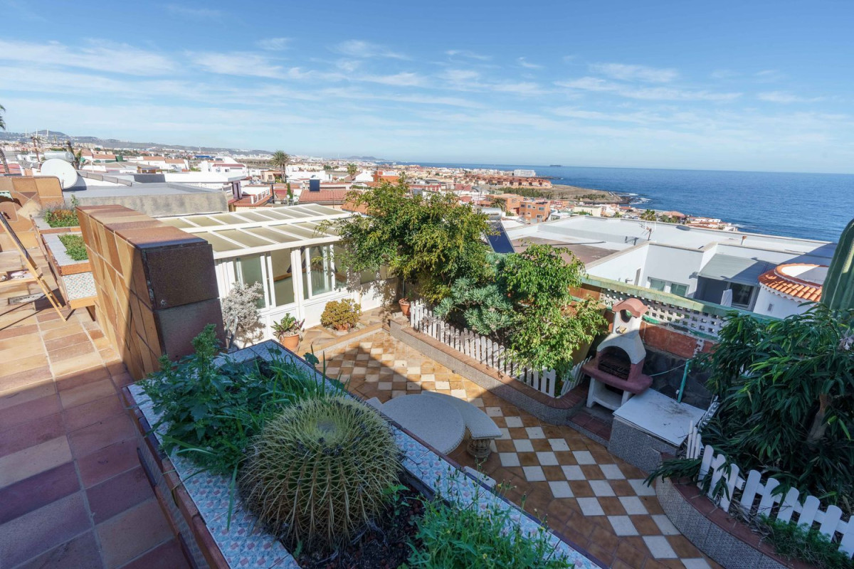 Sale of independent chalet in Calle Tirso de Molina, Telde
 photo 2