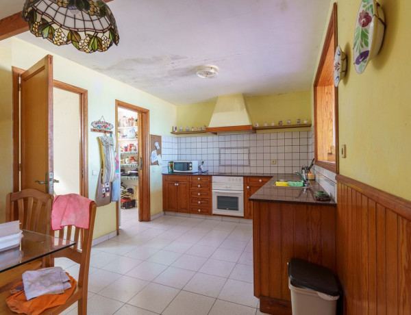 Detached villa for sale in  Calle Tirso de Molina, Telde photo 4