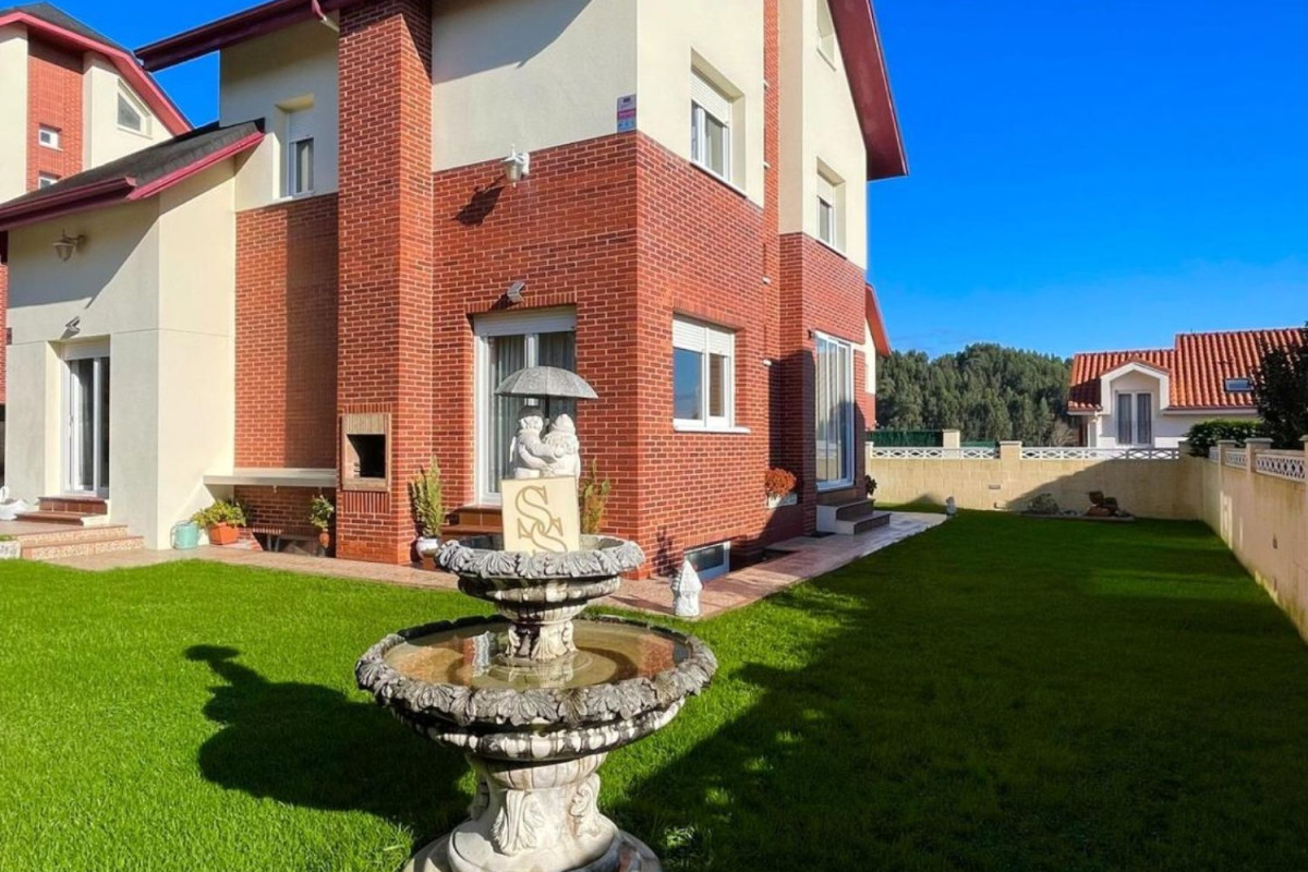 Sale of independent chalet in Mortera, Piélagos
 photo 5