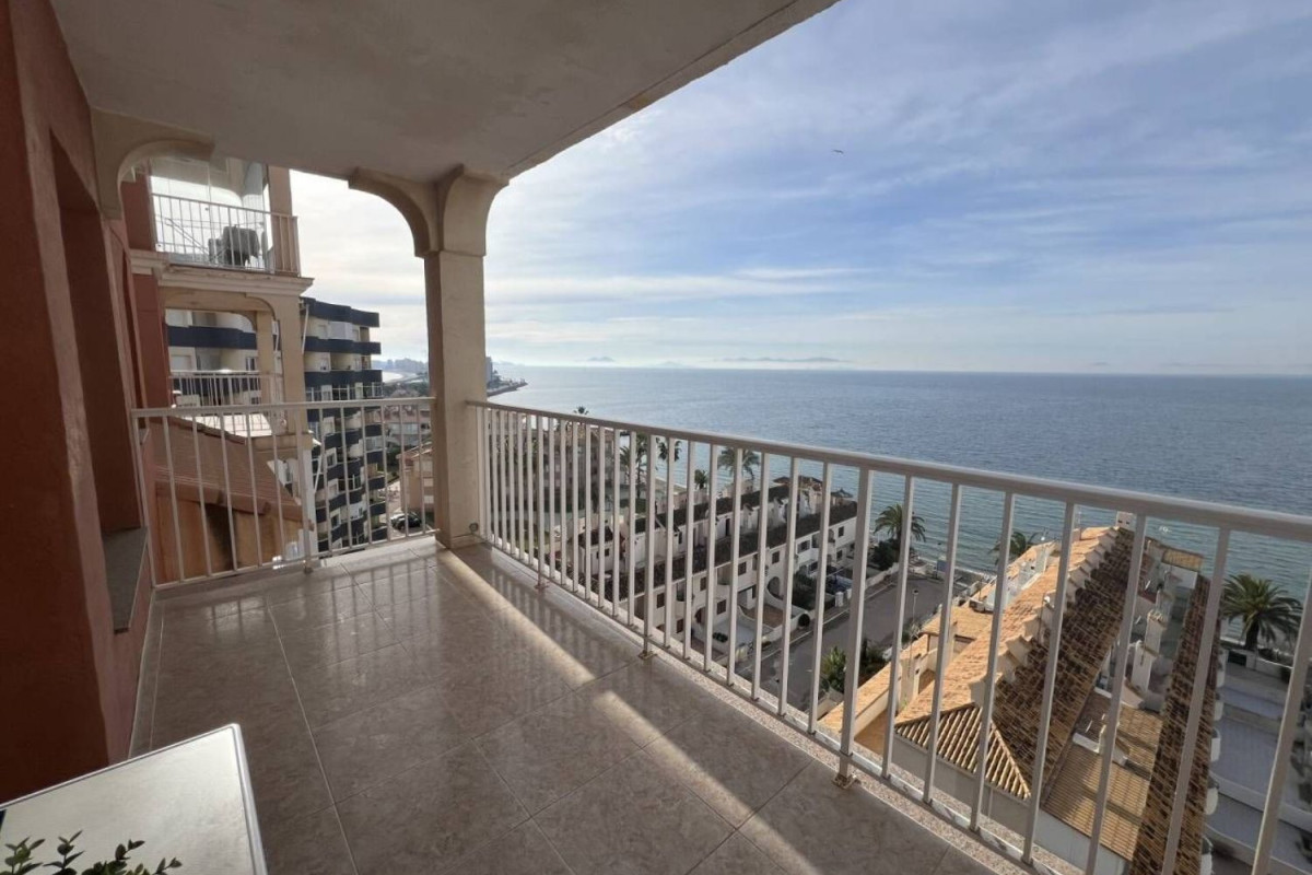 Sale of apartment in Calle Entremares, 2, La Manga del Mar Menor
photo 2