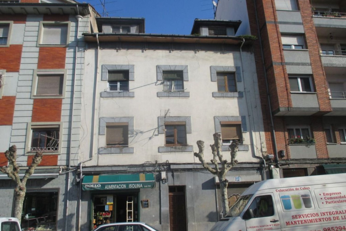 Terreno en venta en Oviedo, Asturias photo 1
