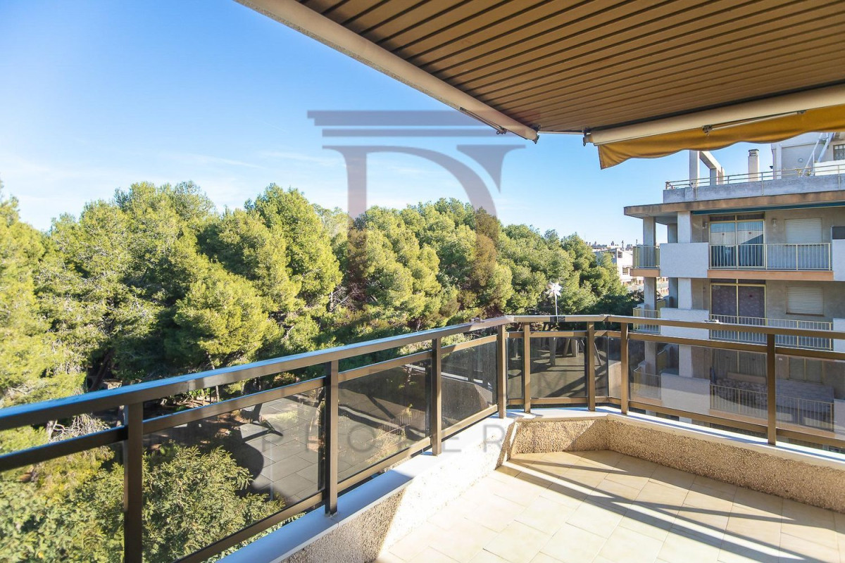 Продажа квартиры на Эйшампле, Салоу
 photo 3