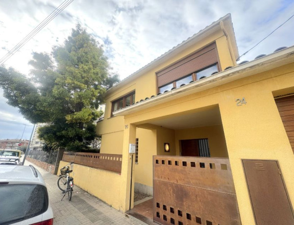 Chalet independiente en venta en , Banyoles photo 1