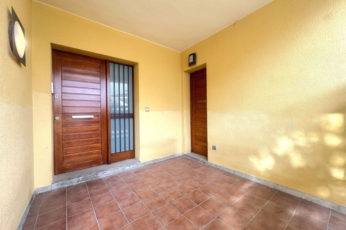 Sprzedaż niezależnego domku jednorodzinnego w , Banyoles photo 3
