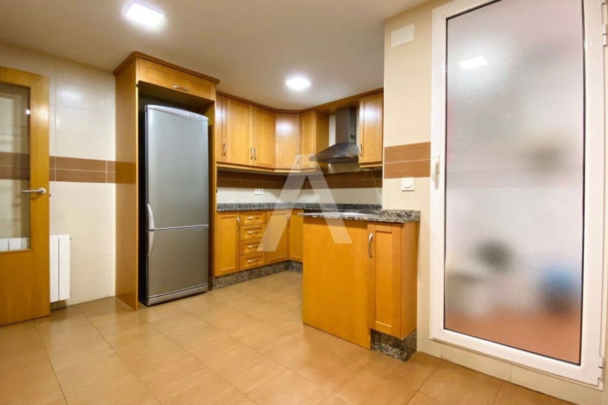 Sale of apartment in Las Cruces, Villena
photo 2