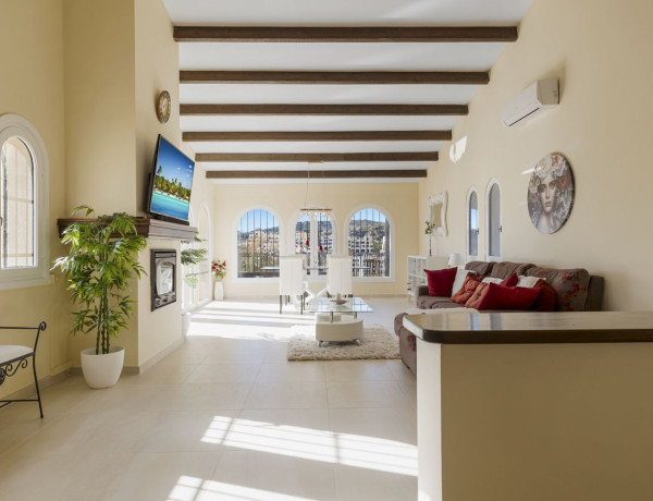 Detached villa for sale in Costa Natura , Estepona thumbnail 2
