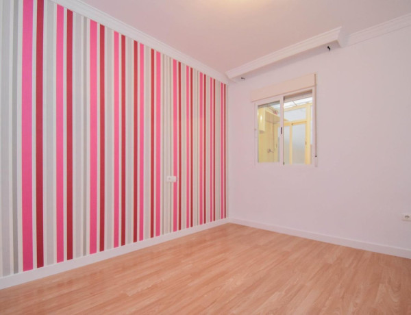 Bajo en venta en , Atarfe photo 3
