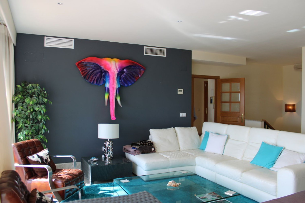 Sale of townhouse in Las Chapas-El Rosario , Marbella photo 3