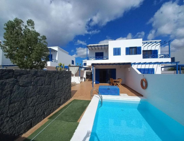 Semi-detached house for sale in  Calle los llanos s/n , Yaiza photo 1