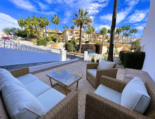 Chalet adosado en venta en CLUB LA COSTA s/n , Mijas thumbnail 2