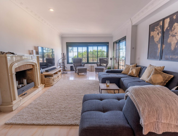Detached villa for sale in Seghers , Estepona thumbnail 2