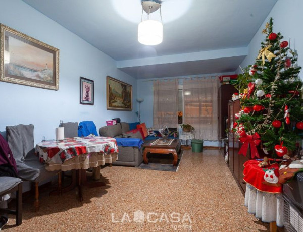 Piso en venta en El Castell-Poble Vell , Castelldefels photo 1