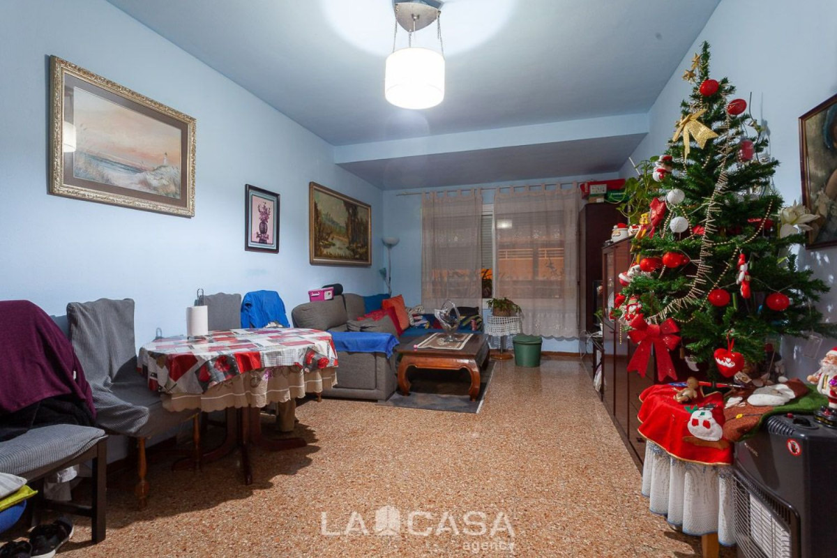 Venta de piso en El Castell-Poble Vell, Castelldefels
 photo 3