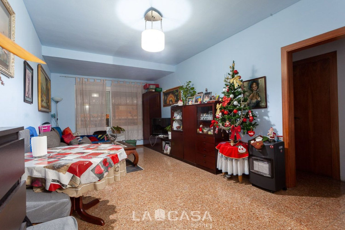 Venta de piso en El Castell-Poble Vell, Castelldefels
 photo 4