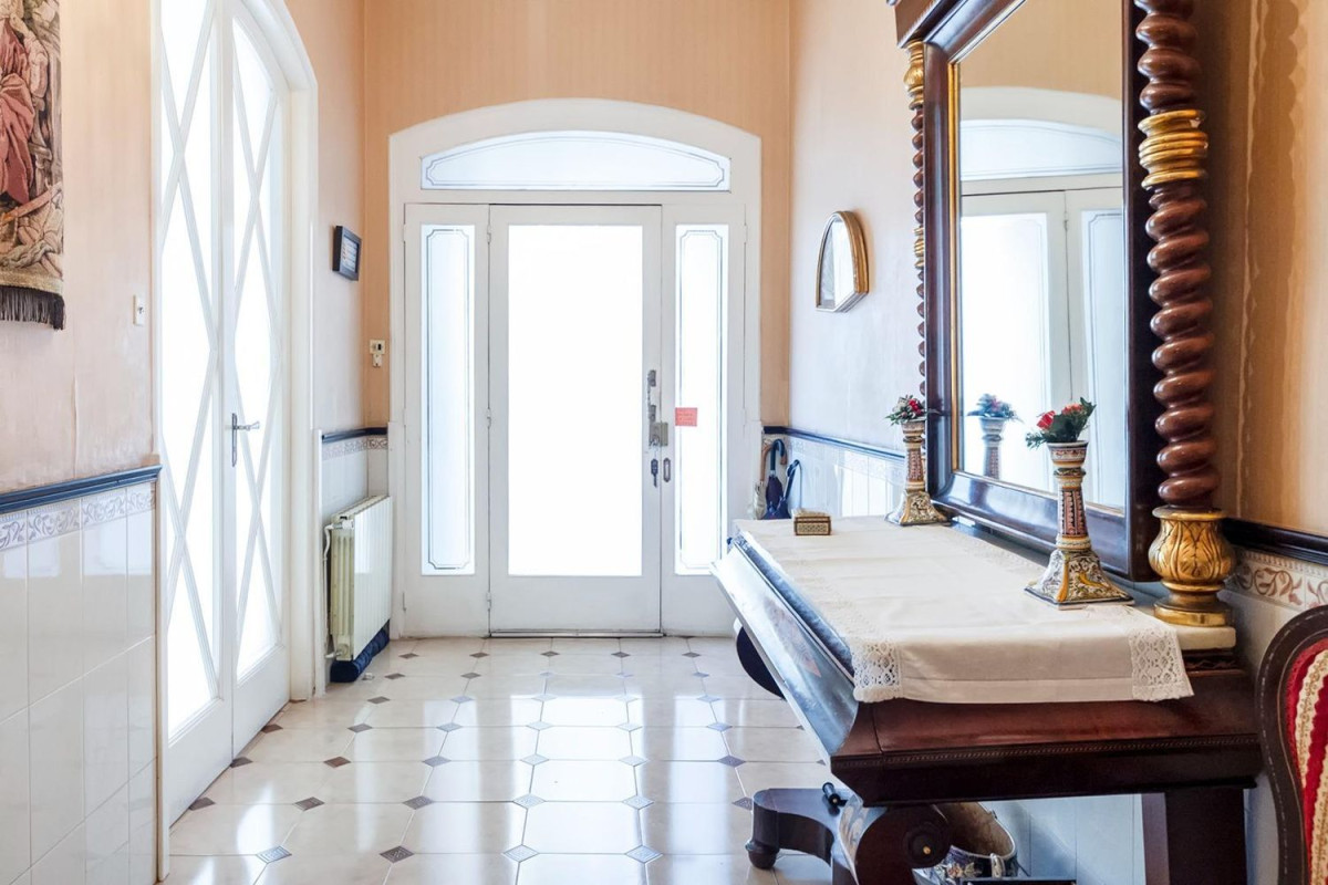 Sale of independent chalet in Center, Arenys de Mar
photo 2