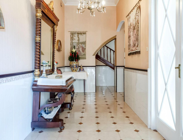 Chalet independiente en venta en Centre , Arenys de Mar thumbnail 2