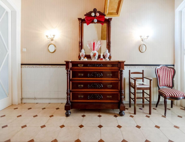 Chalet independiente en venta en  Centre , Arenys de Mar photo 4