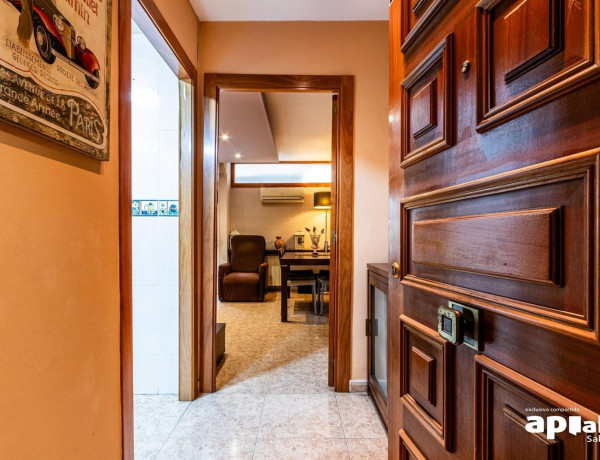 Piso en venta en  La Creu de Barberà - Avinguda - Eixample , Sabadell photo 1