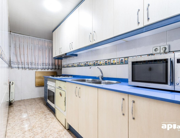 Piso en venta en  La Creu de Barberà - Avinguda - Eixample , Sabadell photo 3
