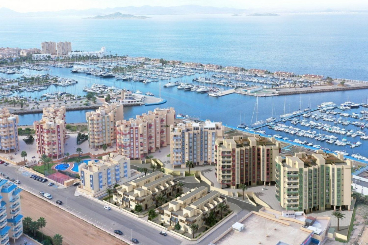 Venta de piso en Zona Entremares, La Manga Del Mar Menor
 photo 2