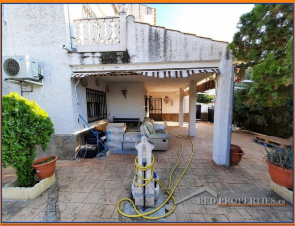 Detached villa for sale in , El Viso de San Juan photo 1