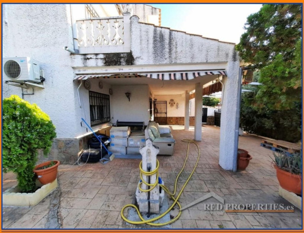 Detached villa for sale in , El Viso de San Juan thumbnail 1