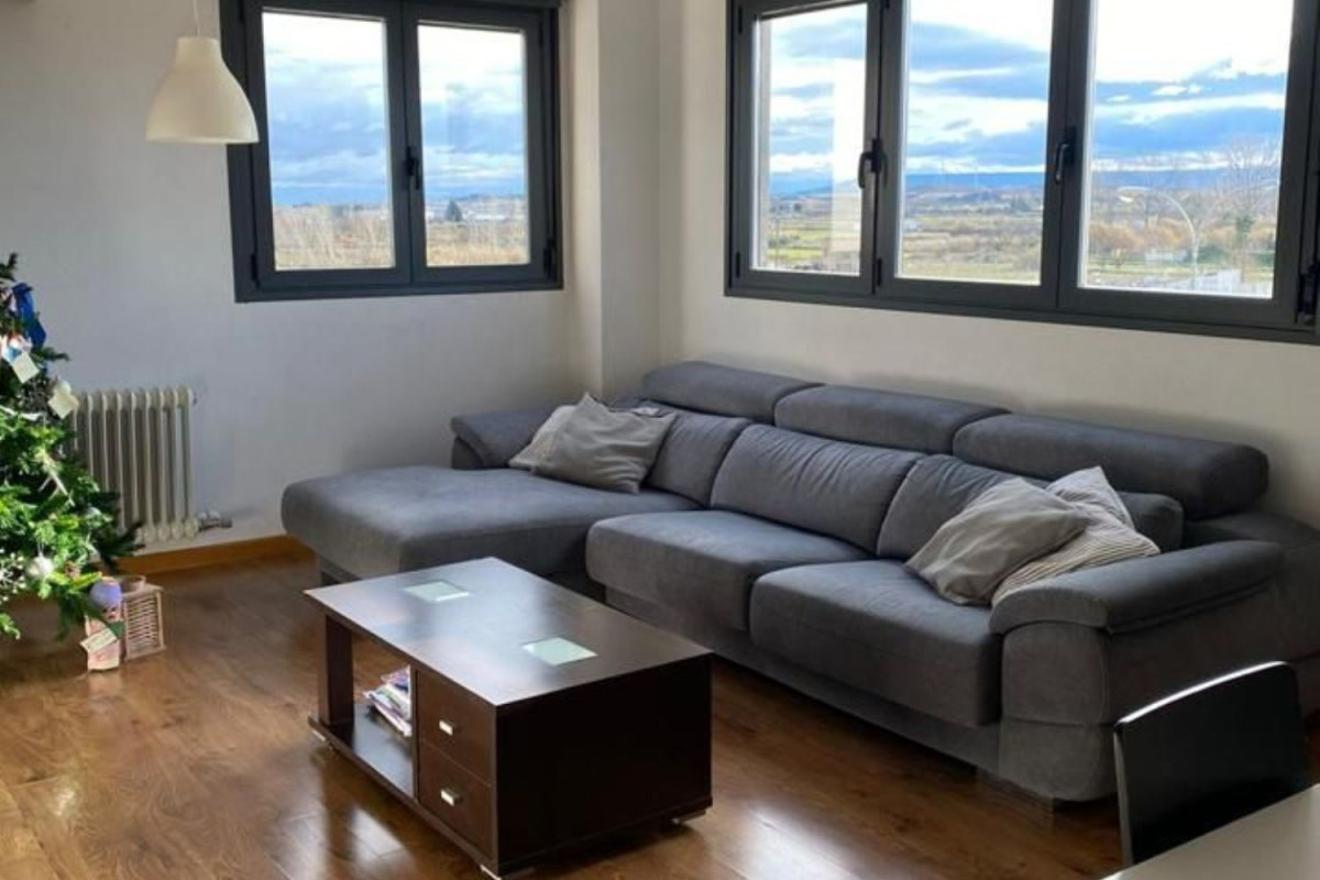 Venta de piso en Calle María Aperregui Educadora, Tudela
 photo 3