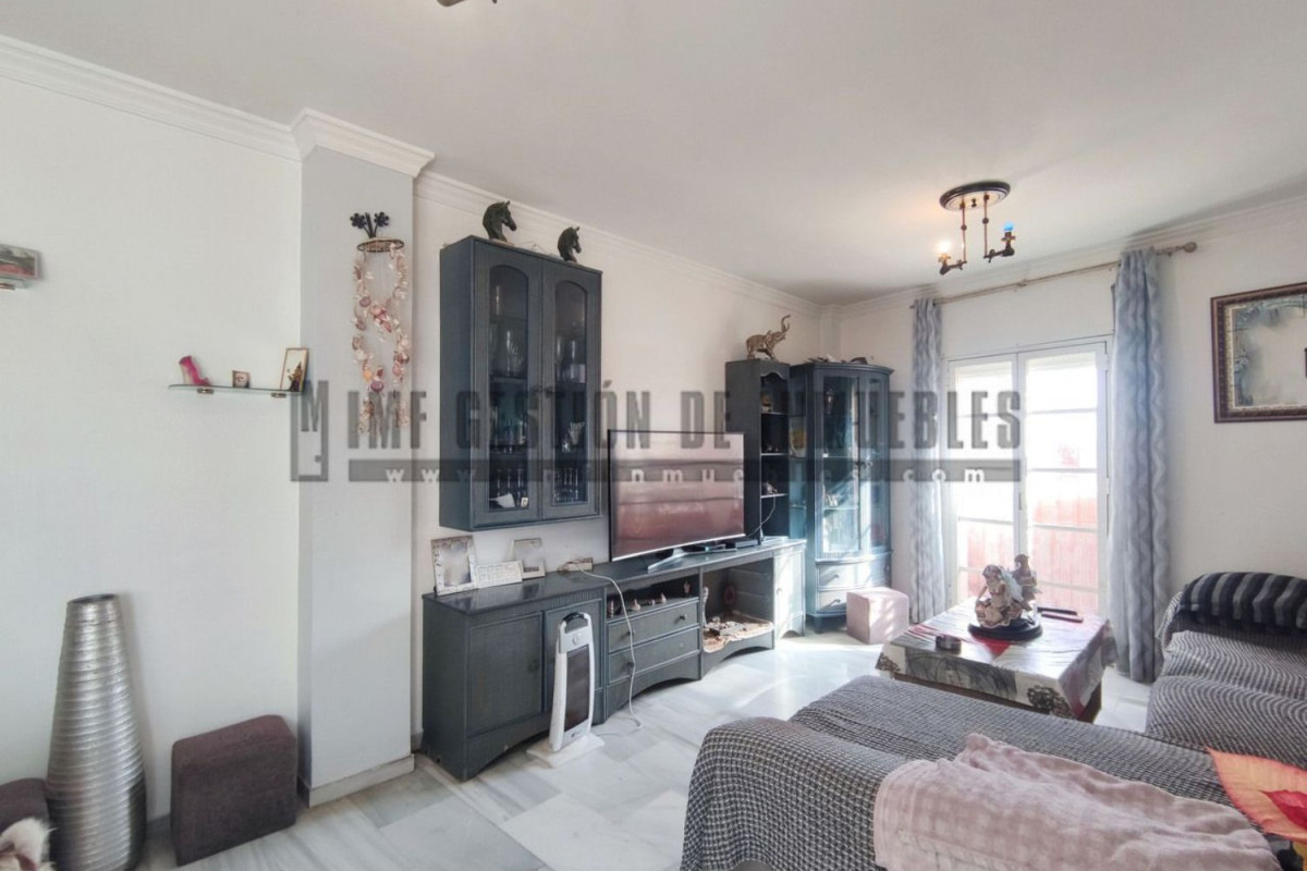 Sale of apartment in Plaza San Roque, 1, Vélez-Málaga
 photo 2