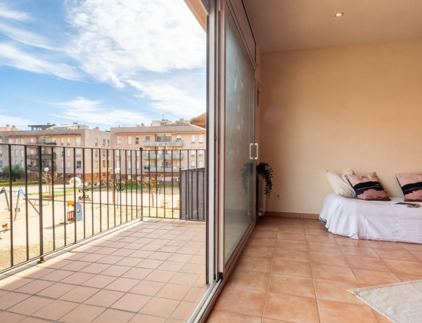 Chalet adosado en venta en Calle empuries , Torroella de Montgrí photo 1