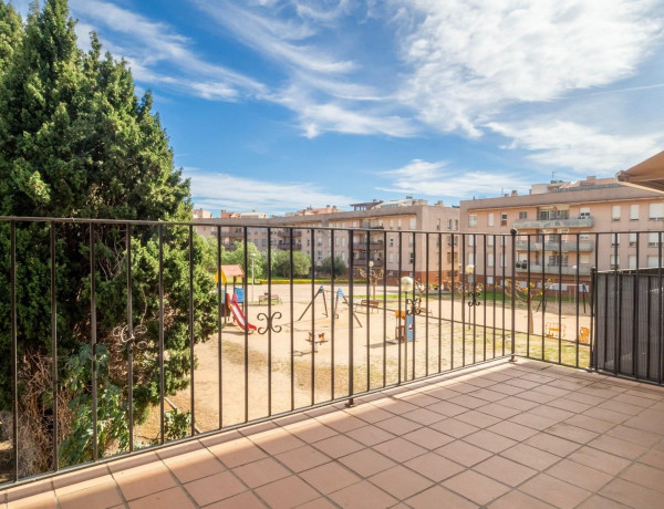 Chalet adosado en venta en Calle empuries , Torroella de Montgrí thumbnail 1