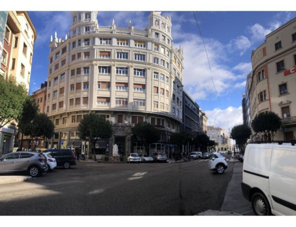 Piso en venta en Avenida Quevedo, León photo 1