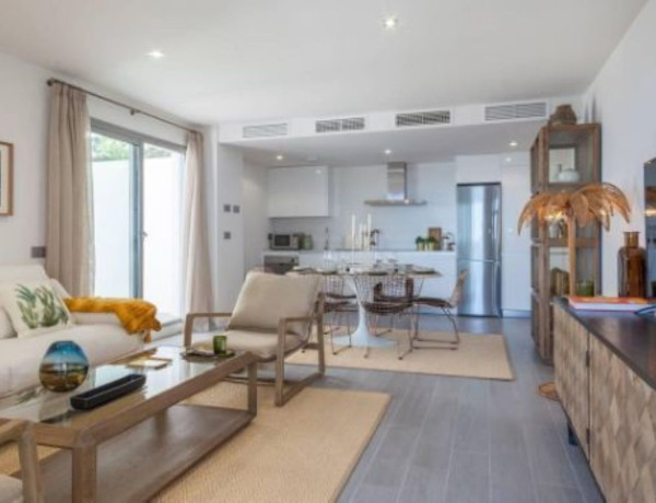 Apartment for sale in Calle Menta, Benalmádena thumbnail 2