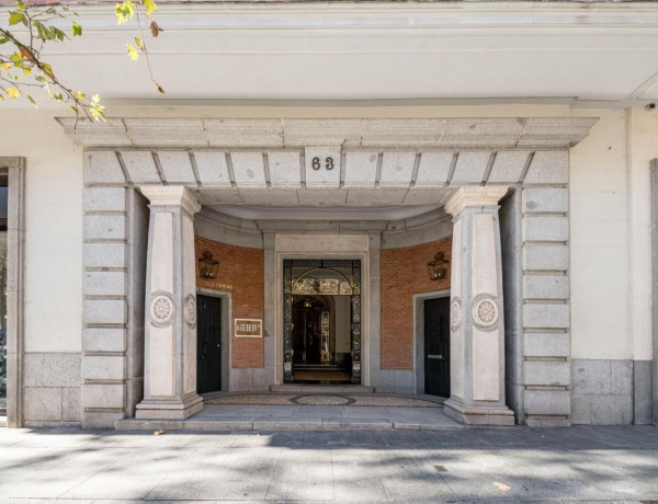 Apartment for sale in Calle de Serrano, Madrid thumbnail 2