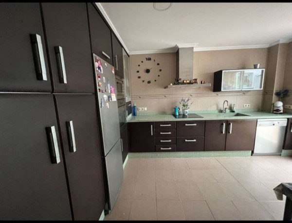 Chalet adosado en venta en , Alfafar photo 4