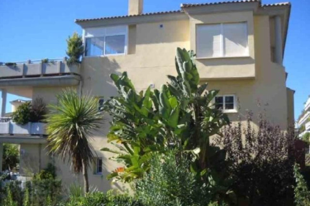 Venta de garaje en Urbanización Lomas de Cabopino s/n , Marbella photo 5