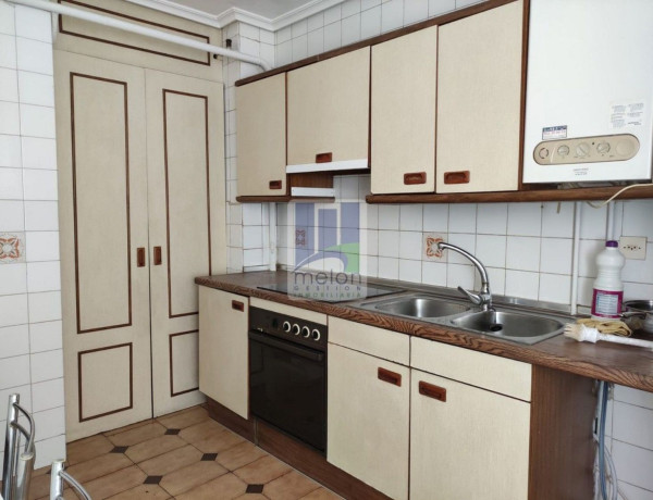 Apartment for sale in  Avenida de la Constitución Española, Burgos photo 4
