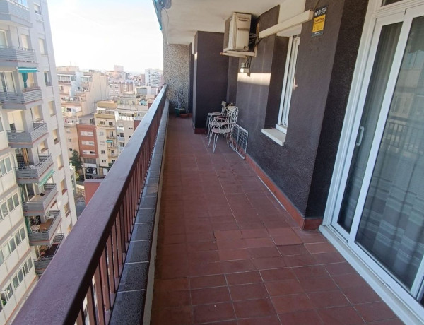 Apartment for sale in Calle Castellvell, Hospitalet de Llobregat thumbnail 2