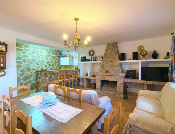 Chalet independiente en venta en , Comares photo 1