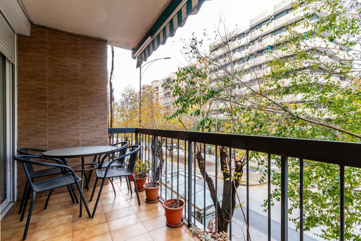 Sale of apartment in La Creu de Barberà - Avenue - Eixample, Sabadell
photo 2