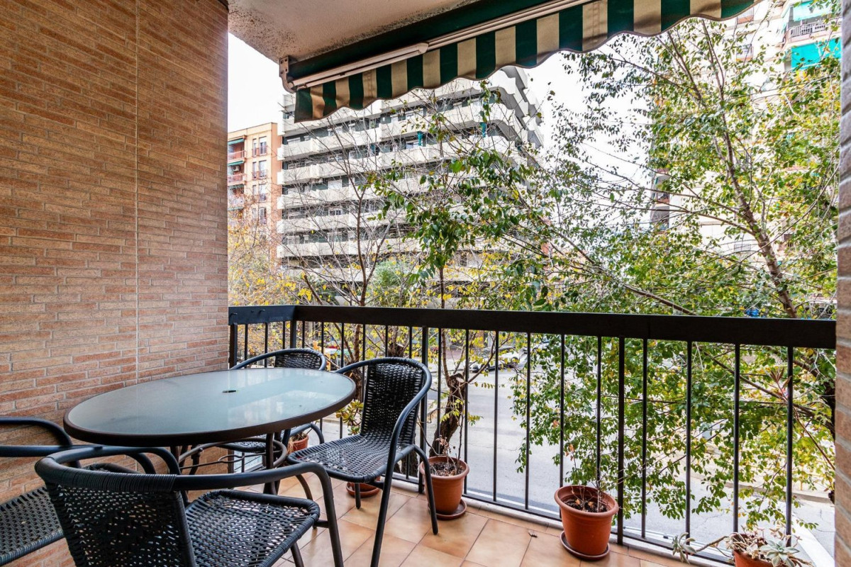 Sale of apartment in La Creu de Barberà - Avenue - Eixample, Sabadell
photo 3