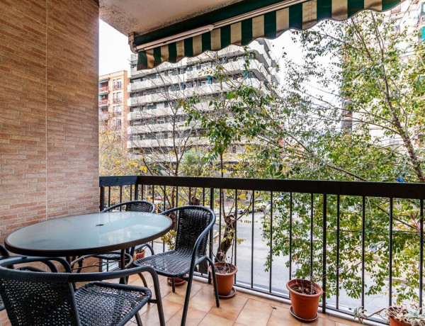 Piso en venta en  La Creu de Barberà - Avinguda - Eixample , Sabadell photo 3