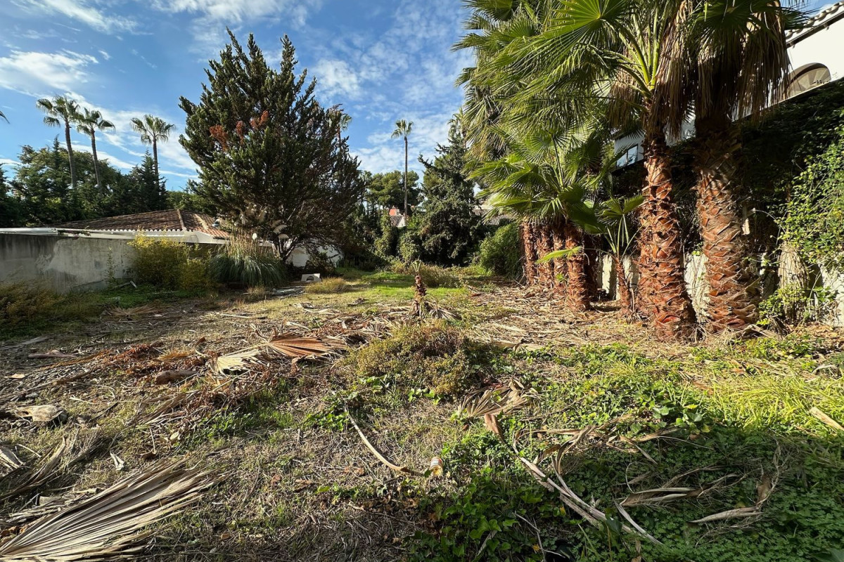Terreno en venta en Marbella, Malaga photo 3