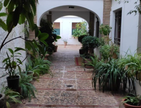 Piso en venta en  Calle Buen Pastor, Distrito Centro - Casco Histórico photo 3