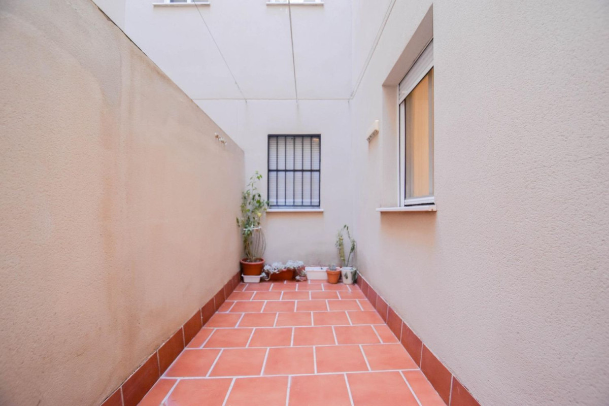 Piso en venta en calle Alcaparra, Atarfe
photo 3