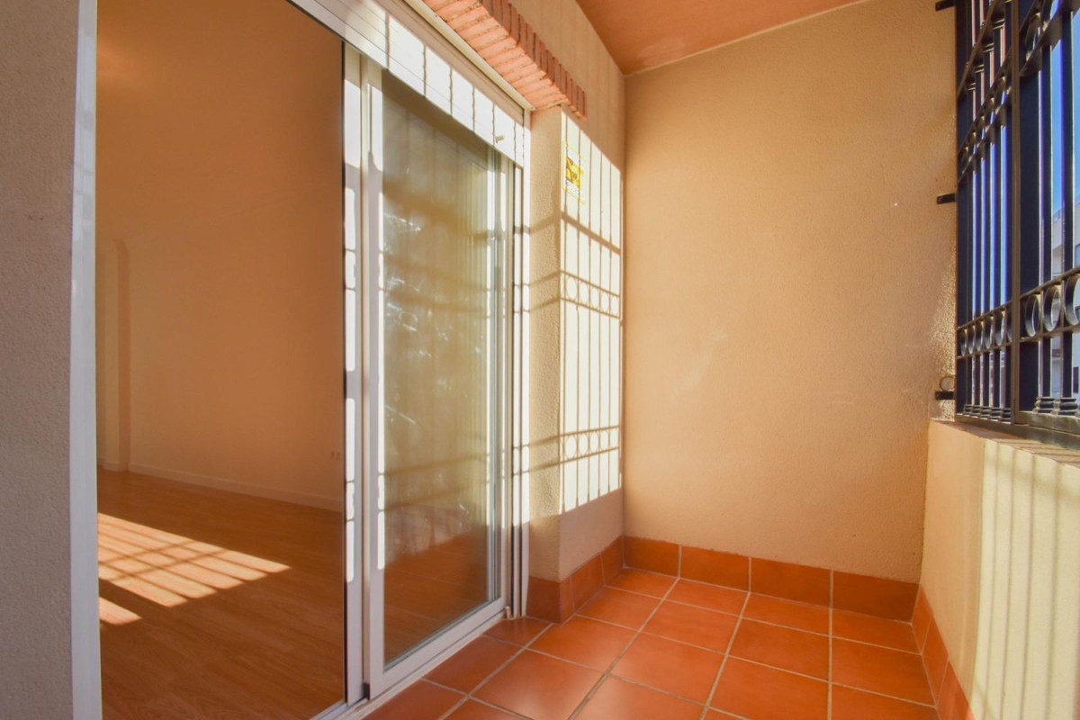 Piso en venta en calle Alcaparra, Atarfe
photo 5